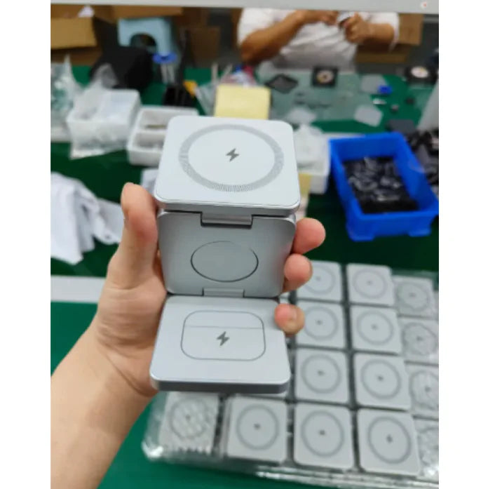 Magnetic Charging Station PhoneFiestas